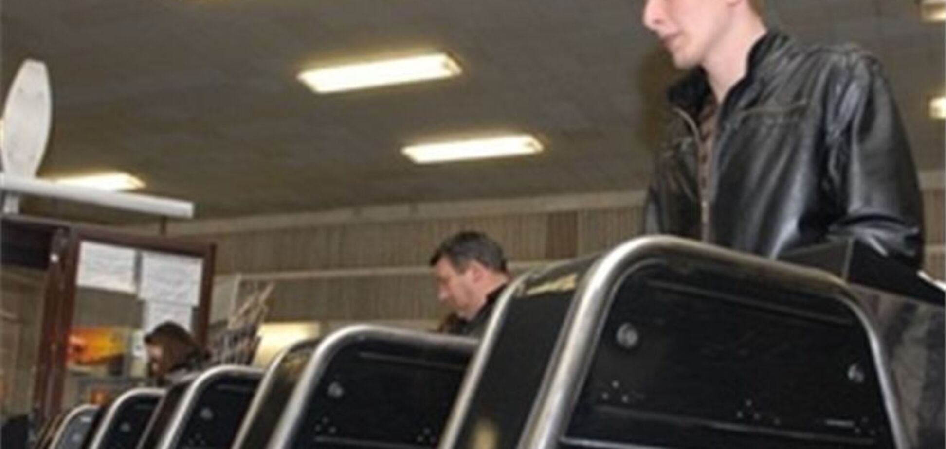 Киевские студенты смогут использовать студенческий билет как проездной в метро