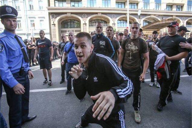 Титушко подписал мировую с избитыми журналистами