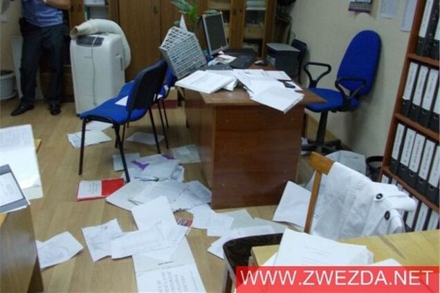 В Одесі молода вчителька влаштувала погром у кабінеті директора