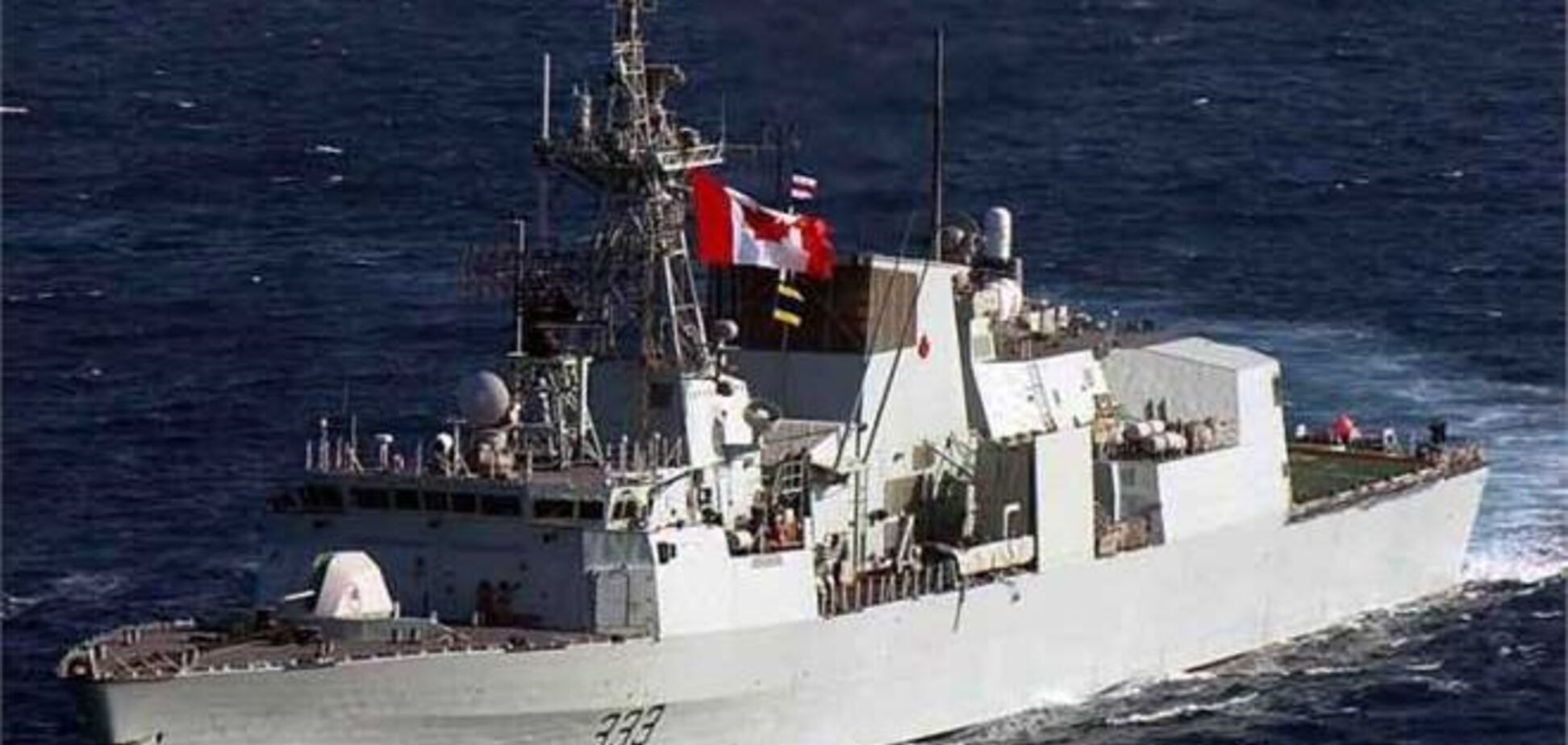 Два кораблі канадських ВМС зіткнулися в Тихому океані