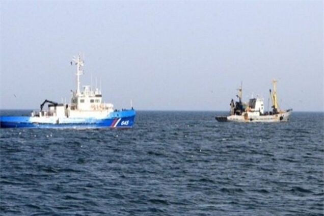 Україна просить Росію видати вижив в Азовському морі рибалки на поруки
