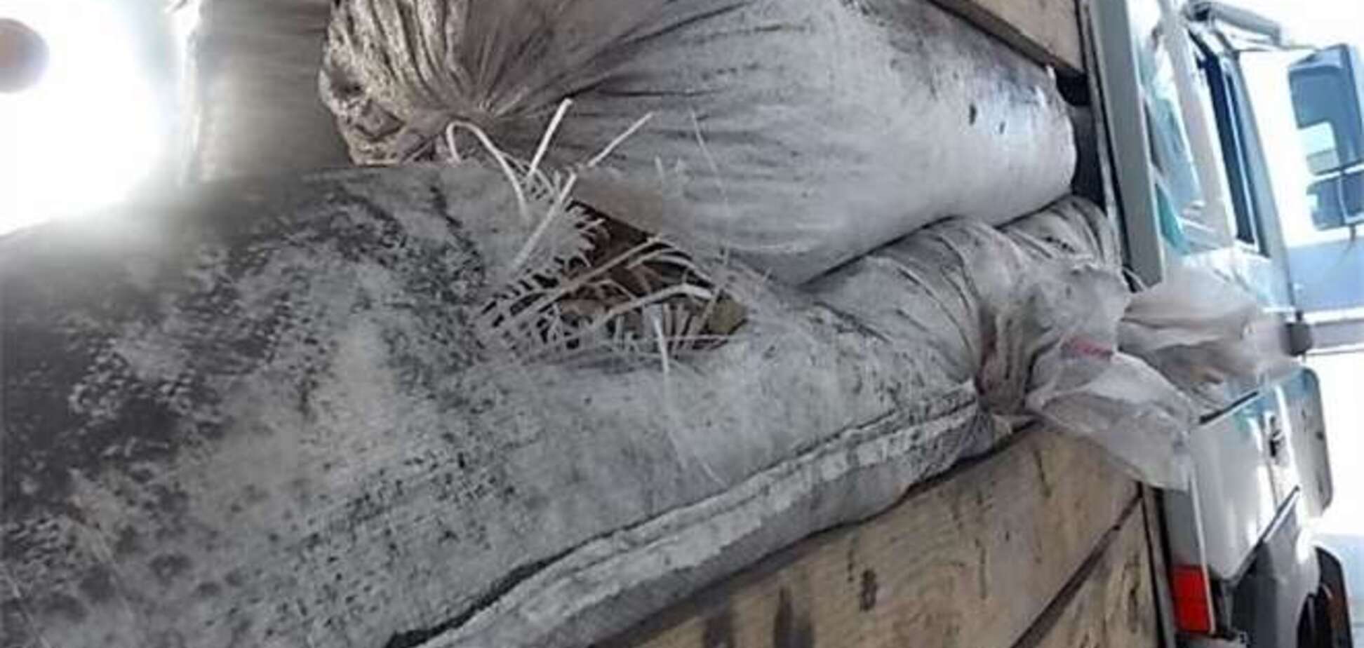 Українець намагався вивезти до Чехії 42 мішка бурштину