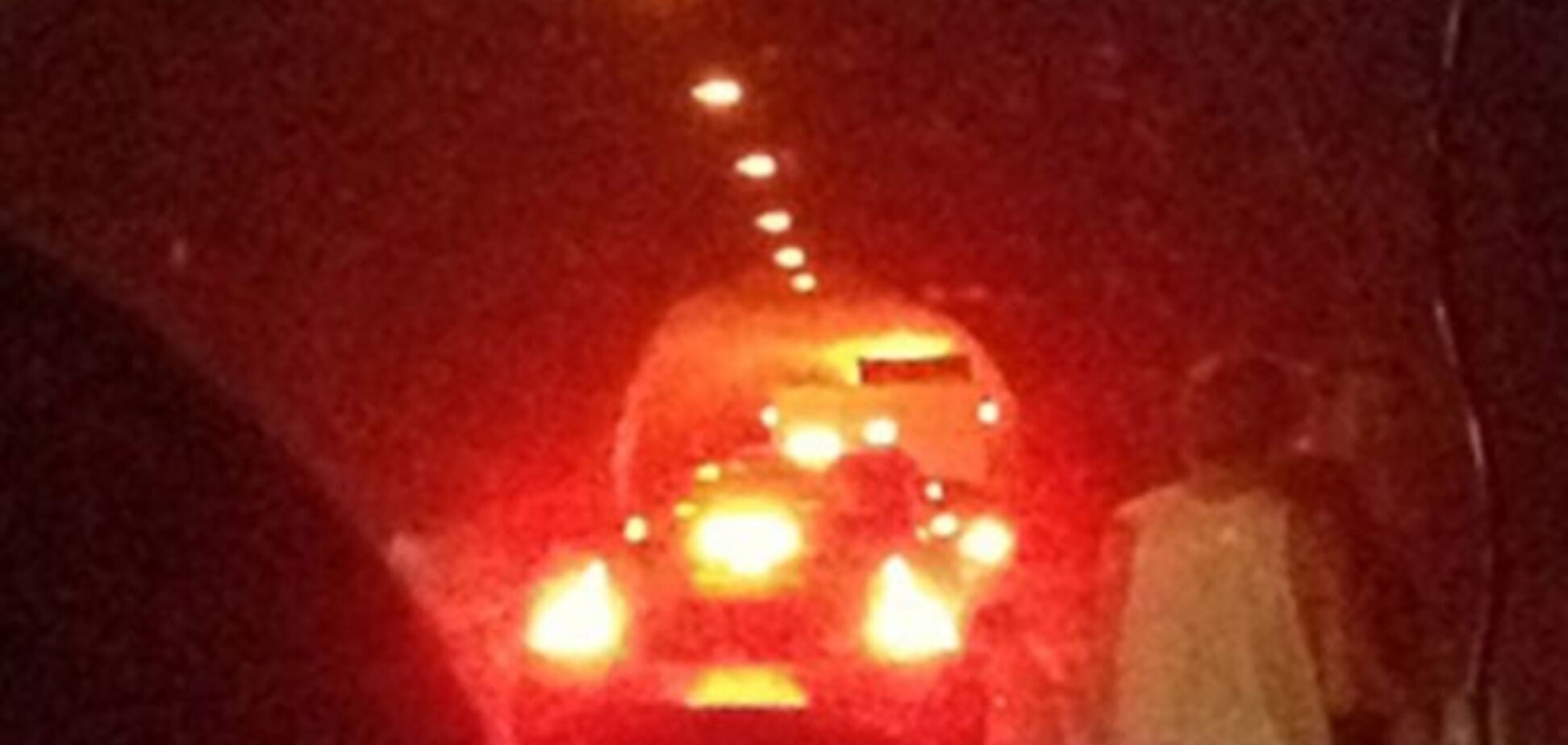 В Норвегии грузовик вспыхнул прямо в тоннеле: ранены 55 человек