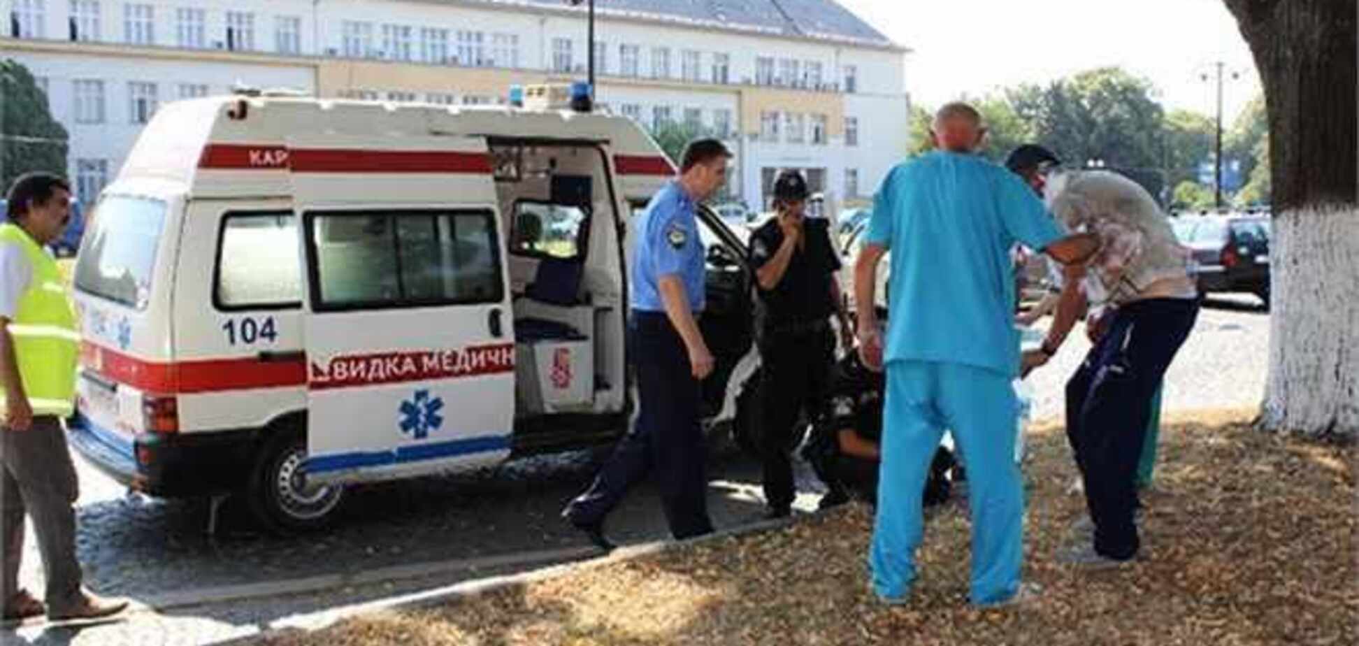 Помер чоловік, підпаливши себе перед Закарпатської ОДА