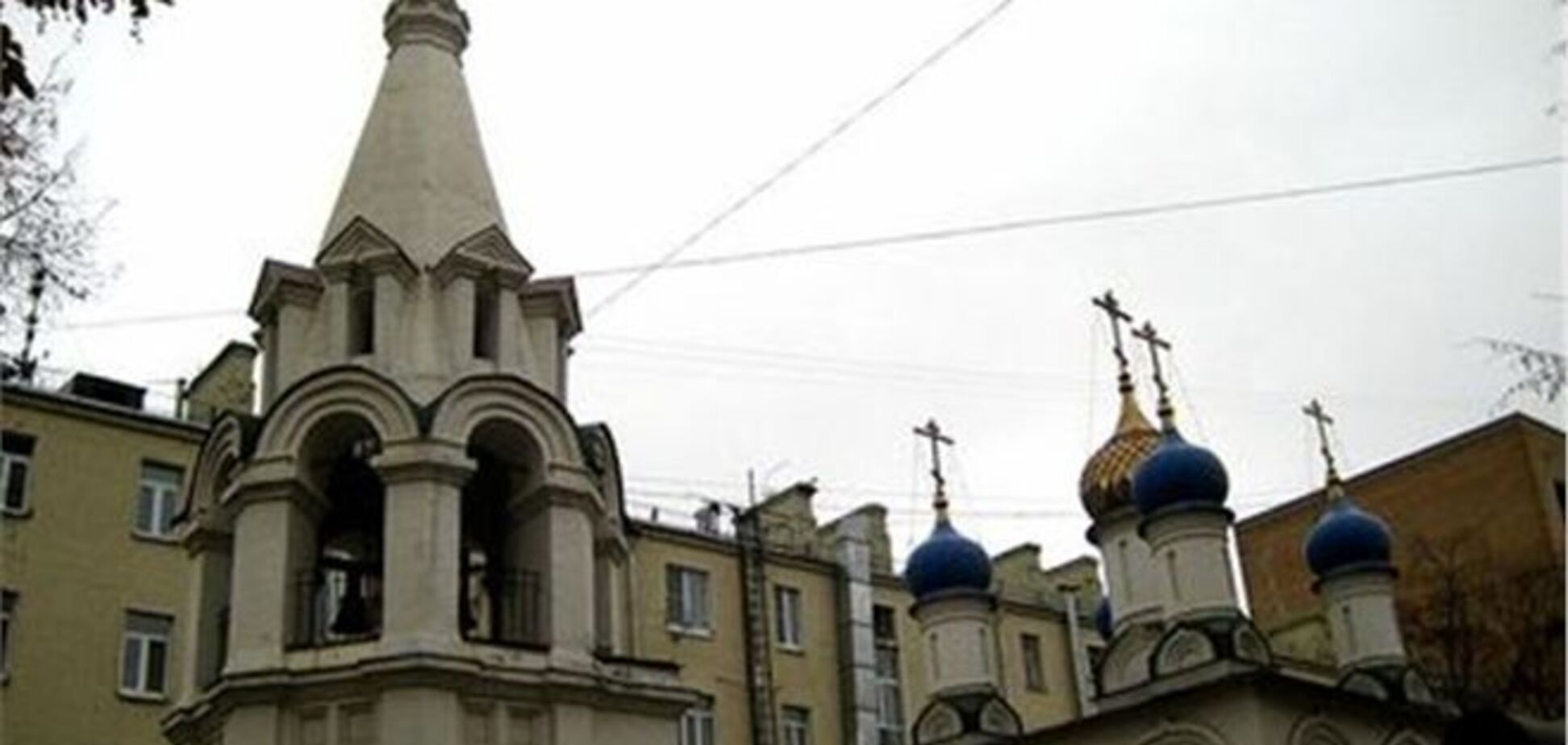 Жінка розбила ікону вартістю 1 млн рублів в московському храмі