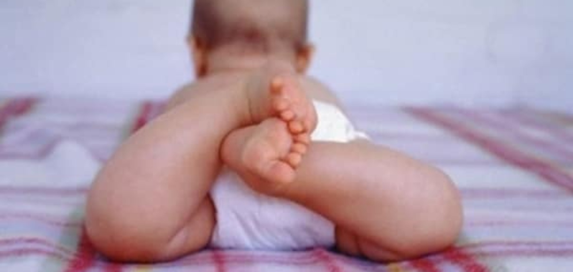 Белый налет на половых губах у новорожденных девочек