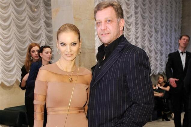 Муж Окунской показал всем свою любовницу