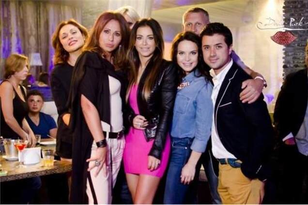 Ани Лорак оторвалась на танцполе под присмотром мужа