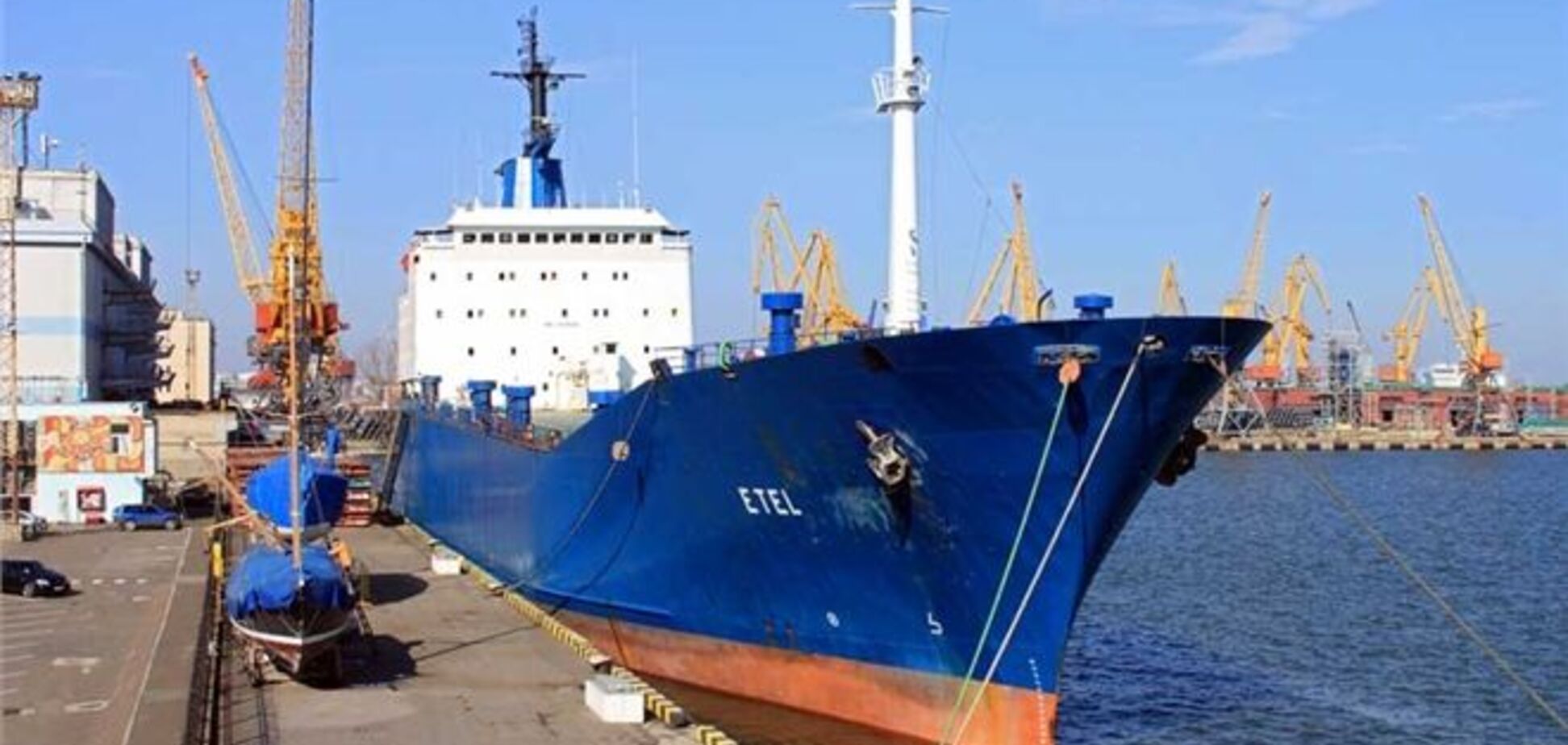 Судно с захваченными украинскими моряками покинуло Ливию