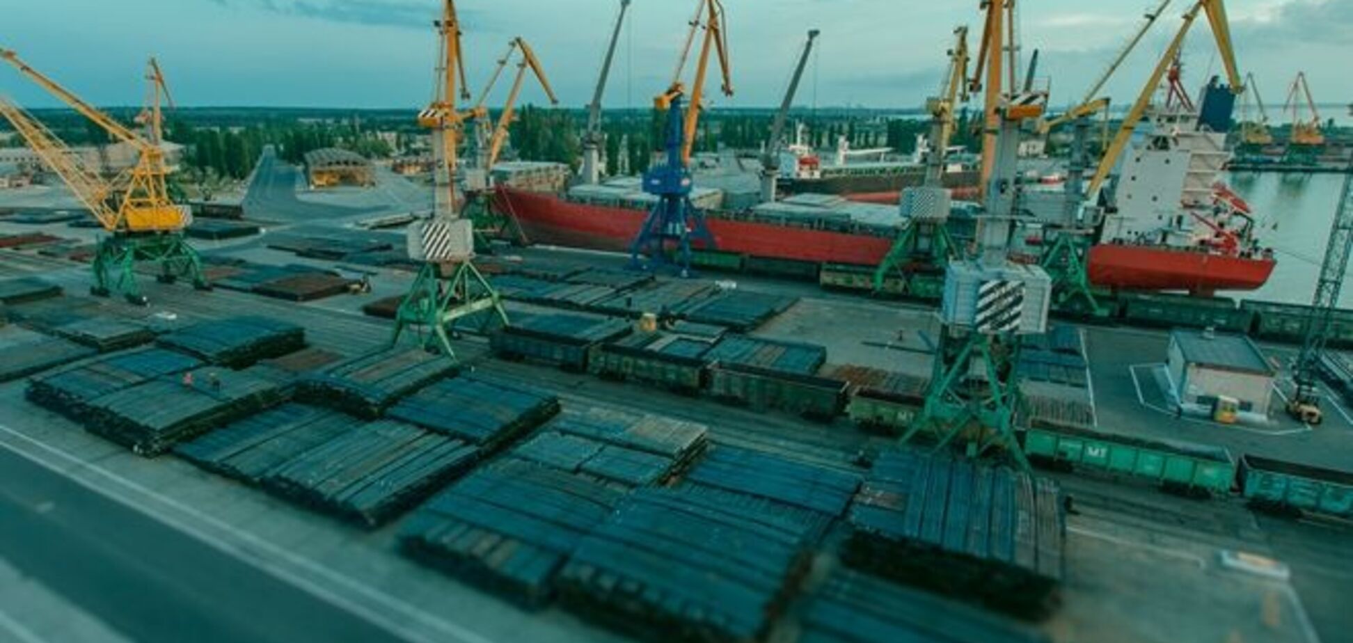 МИД отрицает поставки оружия в Сирию через украинский порт