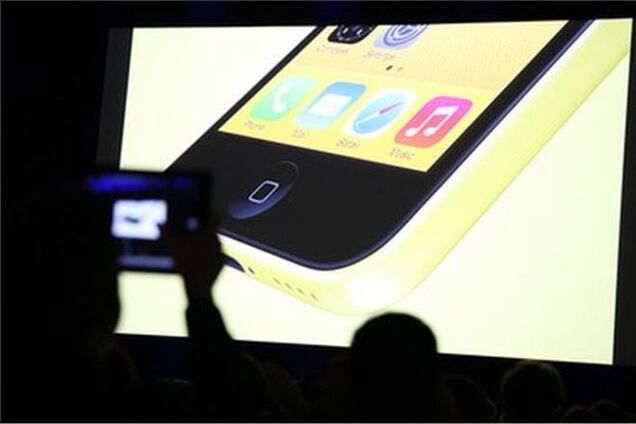 Apple представила iPhone 5S и iPhone 5C