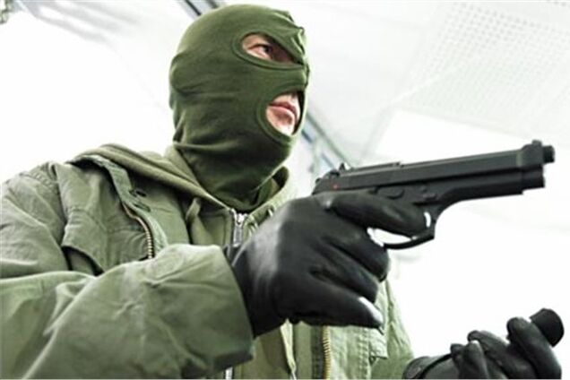 В Черновцах из банка украли 20 тысяч гривен