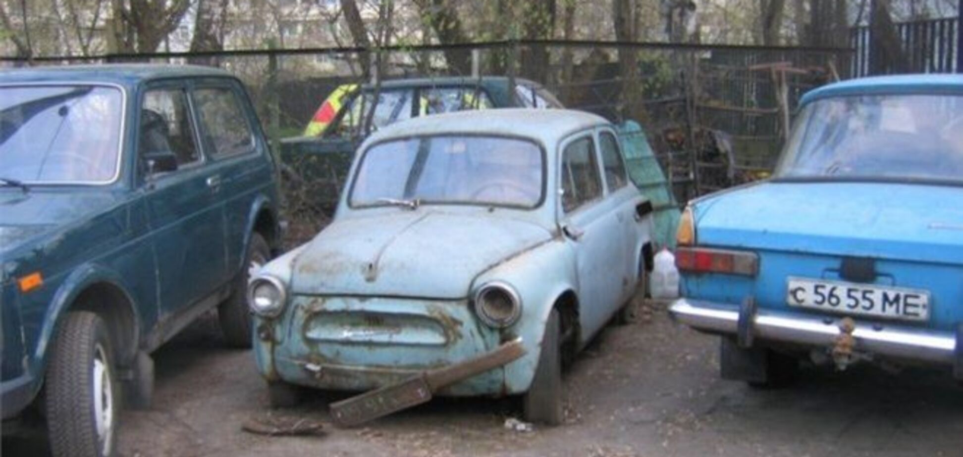 Киевские дворы очистят от старых брошенных автомобилей