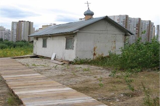 В Киеве появилась церковь-сарай
