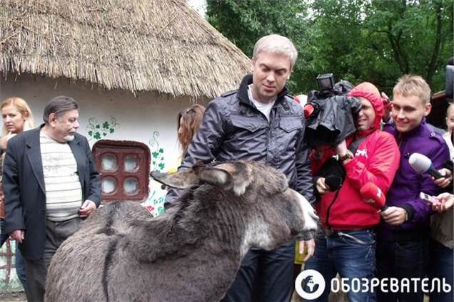 Светлаков с ослами спешит на помощь 'Ишаку'