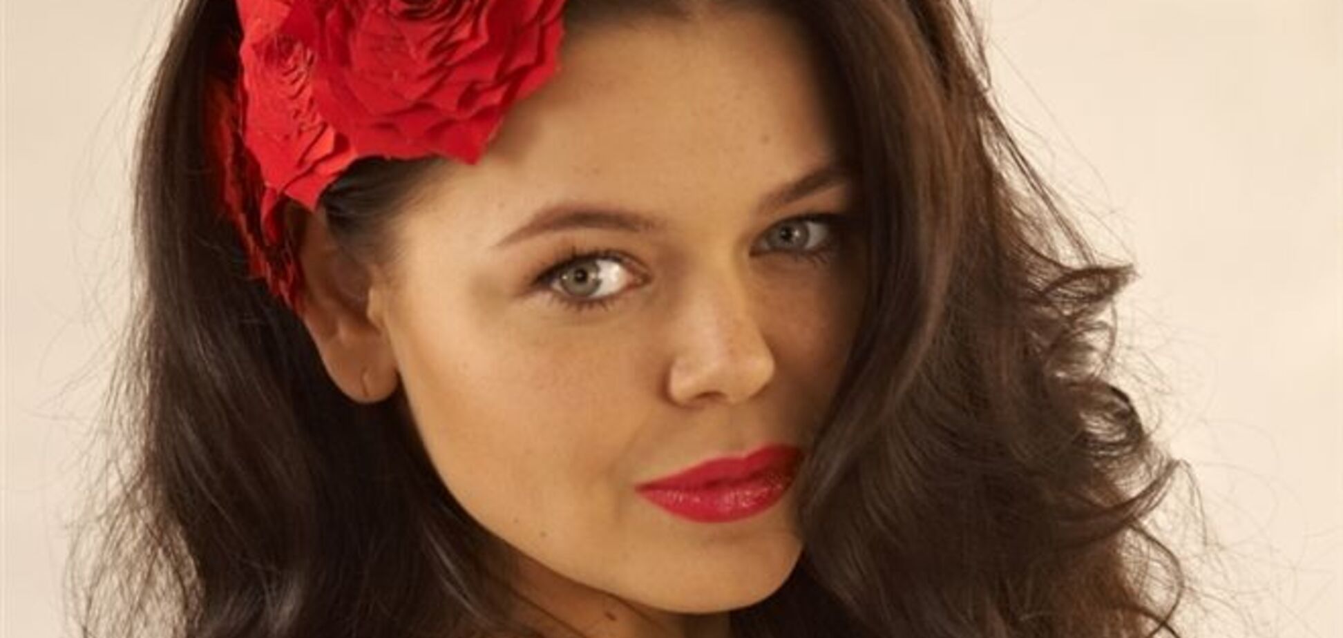 Взрослая Алина Гросу