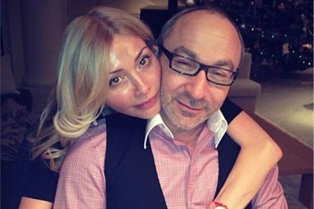 Кернес показал 'засос' с женой