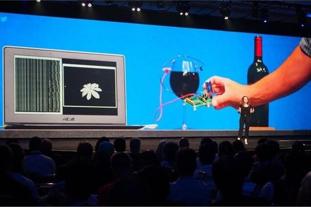 Intel создала процессор, работающий на вине