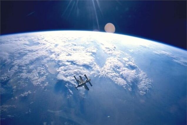 МКС поднимут почти на километр