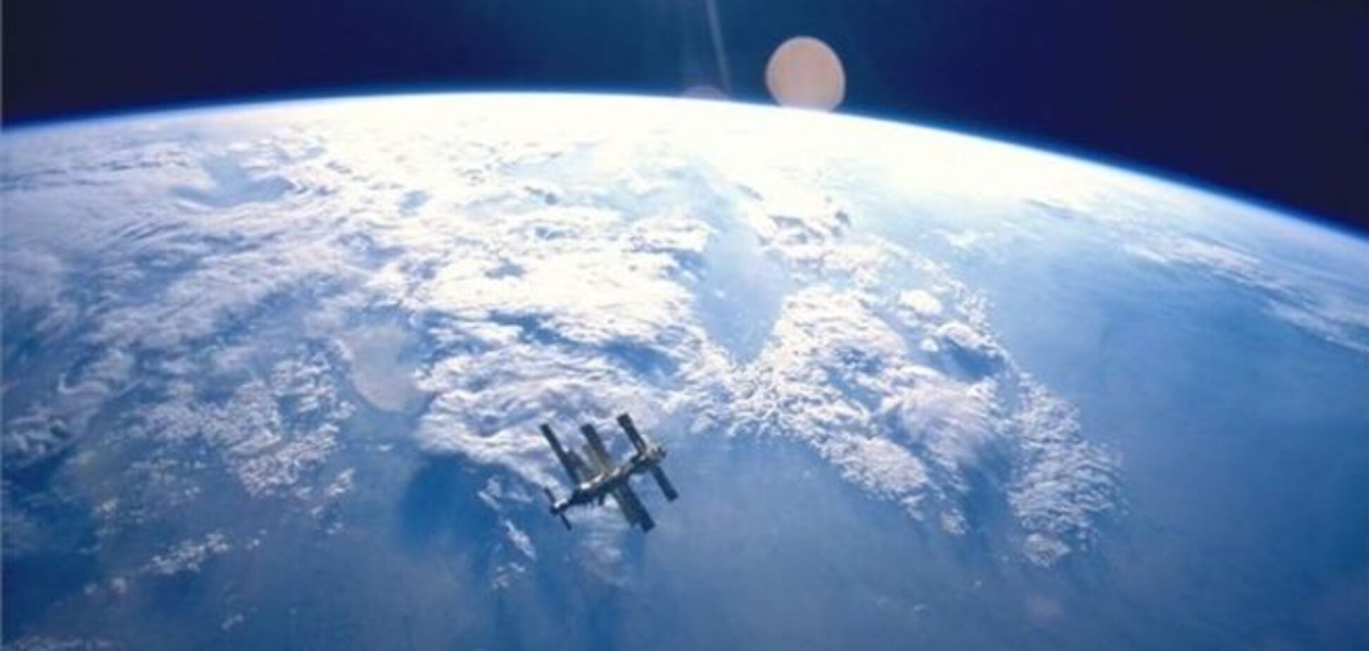 МКС поднимут почти на километр