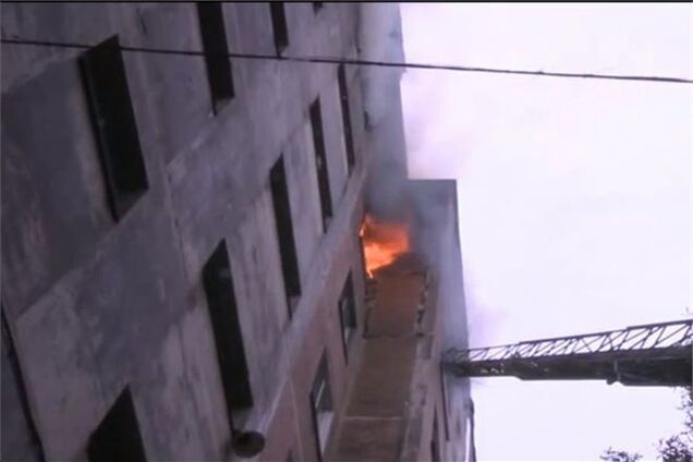 Пожар в Макеевке: очевидцы обвиняют спасателей в гибели людей