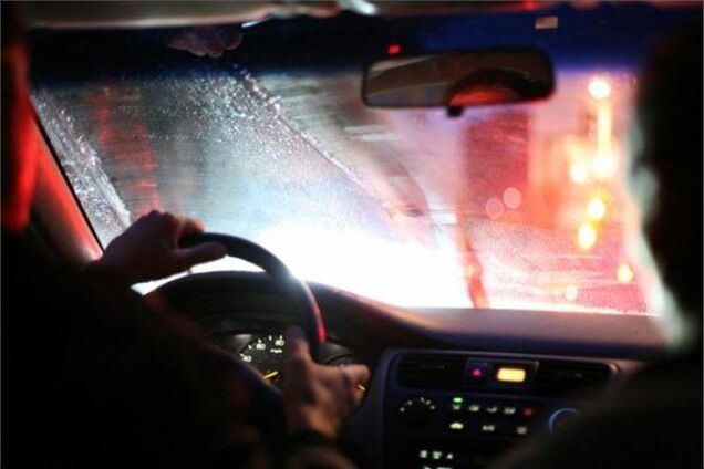 ДАІ радить, як безпечно їздити в дощ
