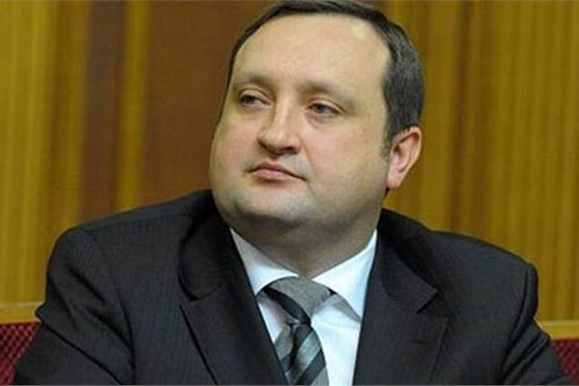 Арбузов поручил возобновить региональные антирейдерские комиссии