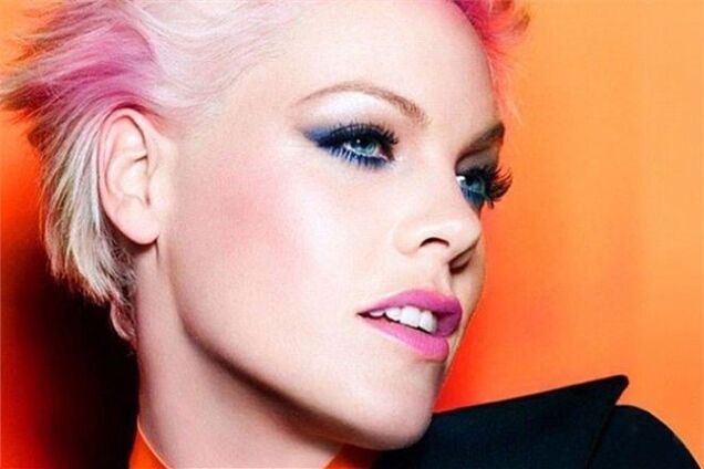 Pink стала женщиной года
