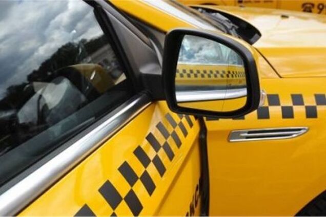 Поранений у потилицю таксист зумів затримати нападника до приїзду міліції