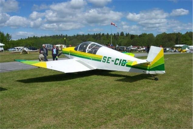 Самолет 'плюшевого десанта' выставили на eBay