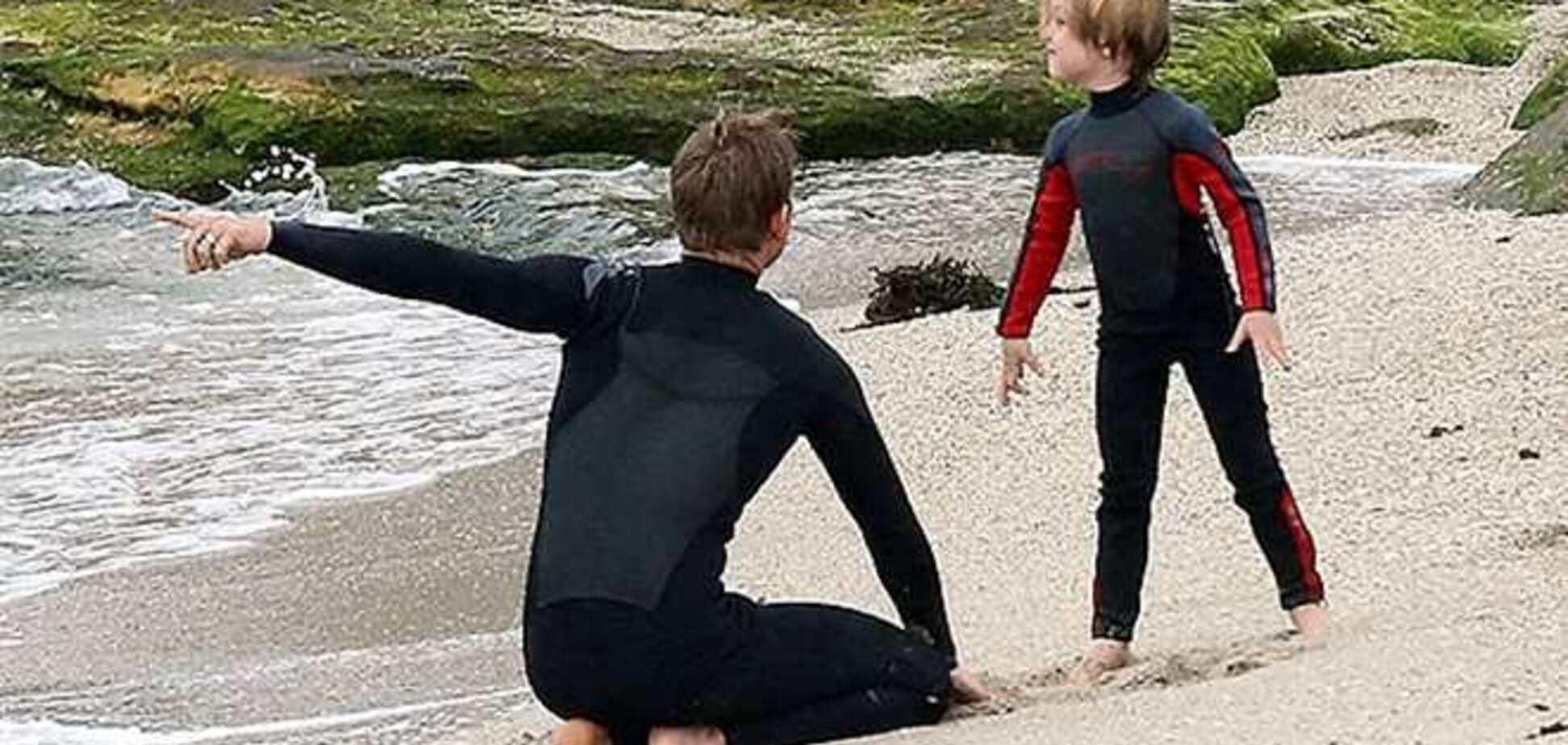 Близнецы Джоли-Питт учатся покорять волны