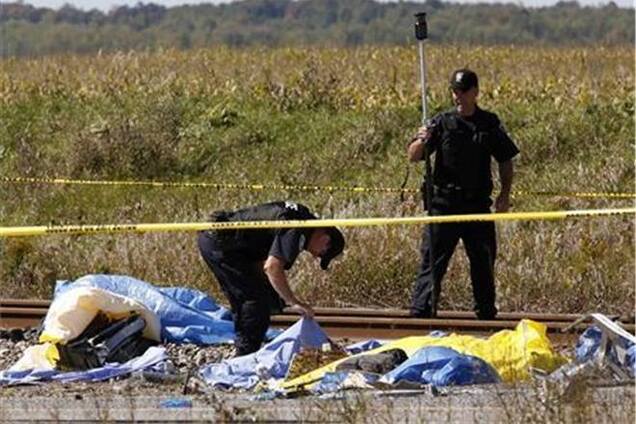 Жертвами столкновения поезда с автобусом в Канаде стали шесть человек