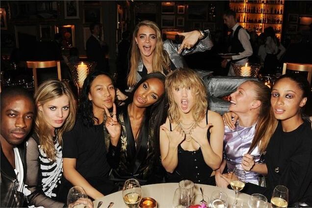 Звезды модельного бизнеса оторвались на вечеринке W Magazine 