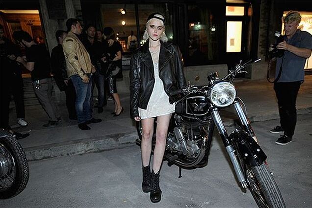 Популярная певица и модель Скай Феррейра арестована за хранение наркотиков