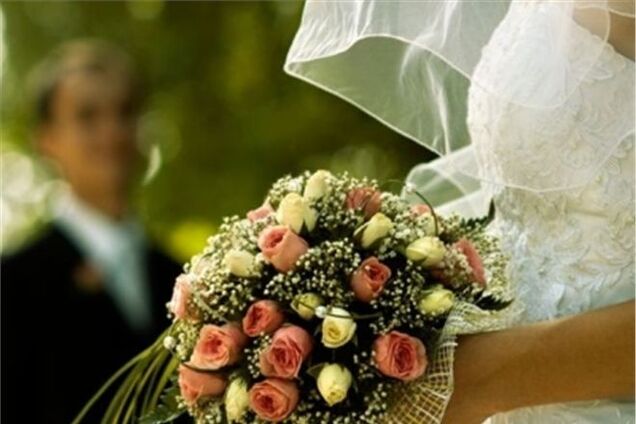 Жених кастрировал себя прямо в церкви