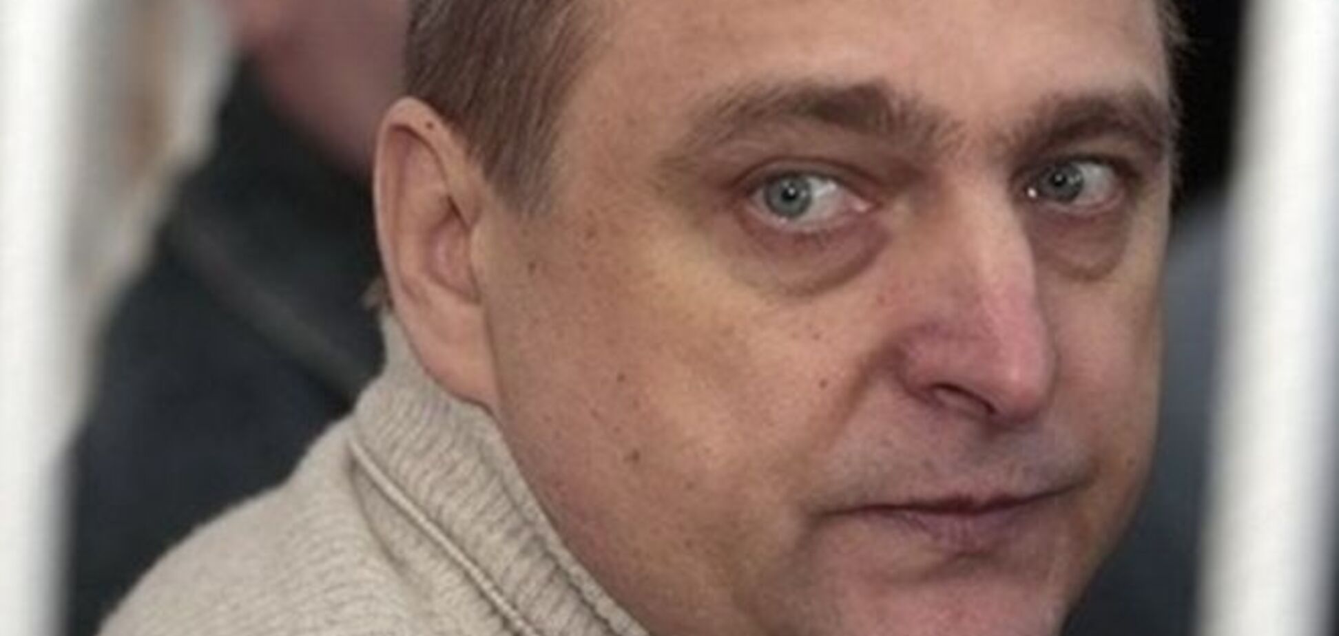 Білоруський політв'язень порізав собі живіт на знак протесту