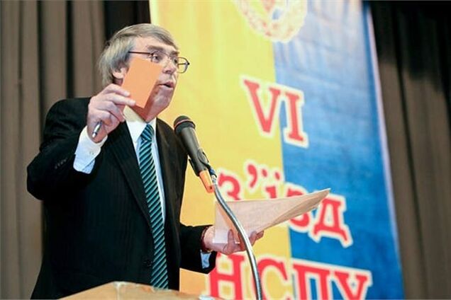 Милиция начала расследовать пожар на даче главы НСПУ