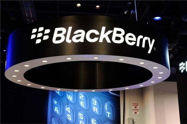 BlackBerry сократит почти половину сотрудников к концу года - источник