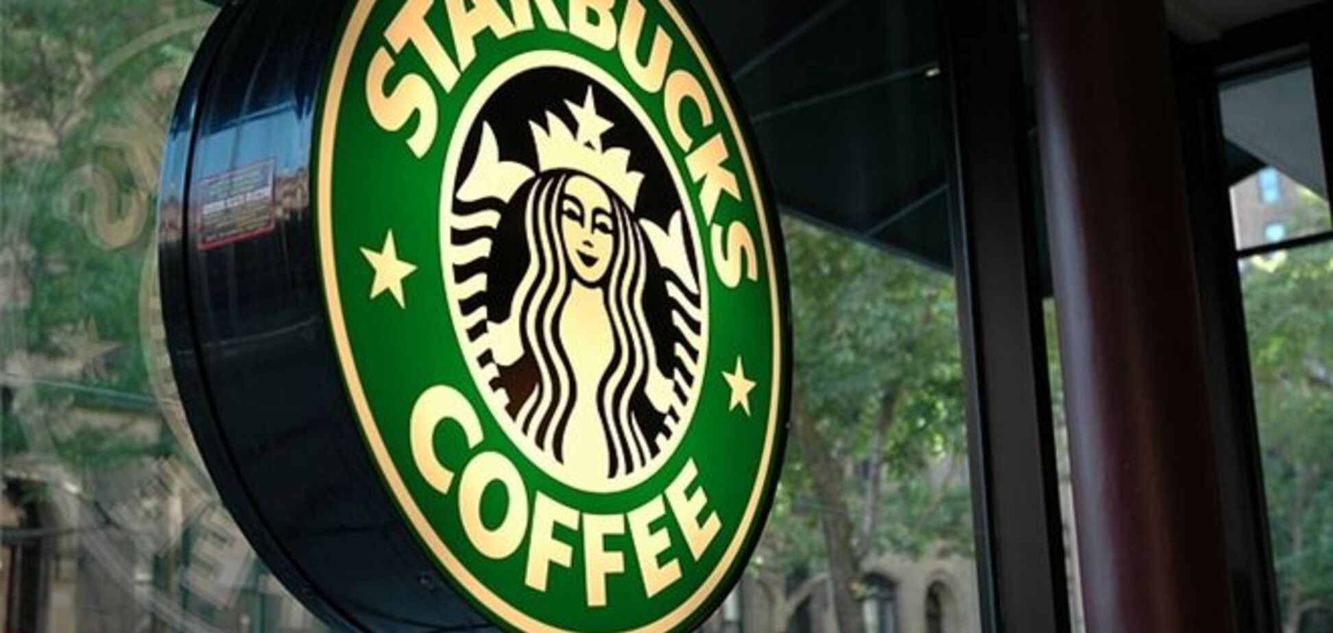 Starbucks запретила американцам приходить в кофейни с оружием
