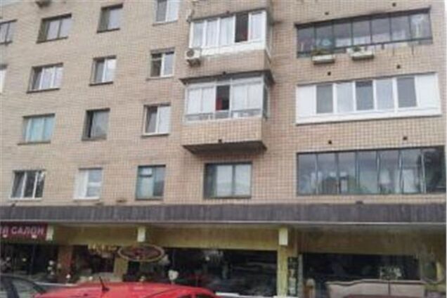 В Киеве врач-псих хотел выбросить ребенка с балкона
