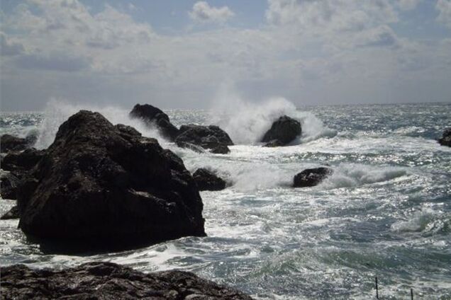 Оголосили штормове попередження У Криму