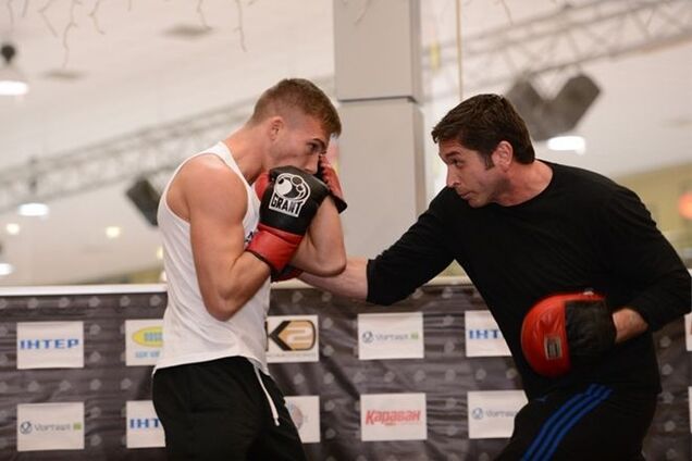Участники боксерского турнира в Харькове провели открытую тренировку 