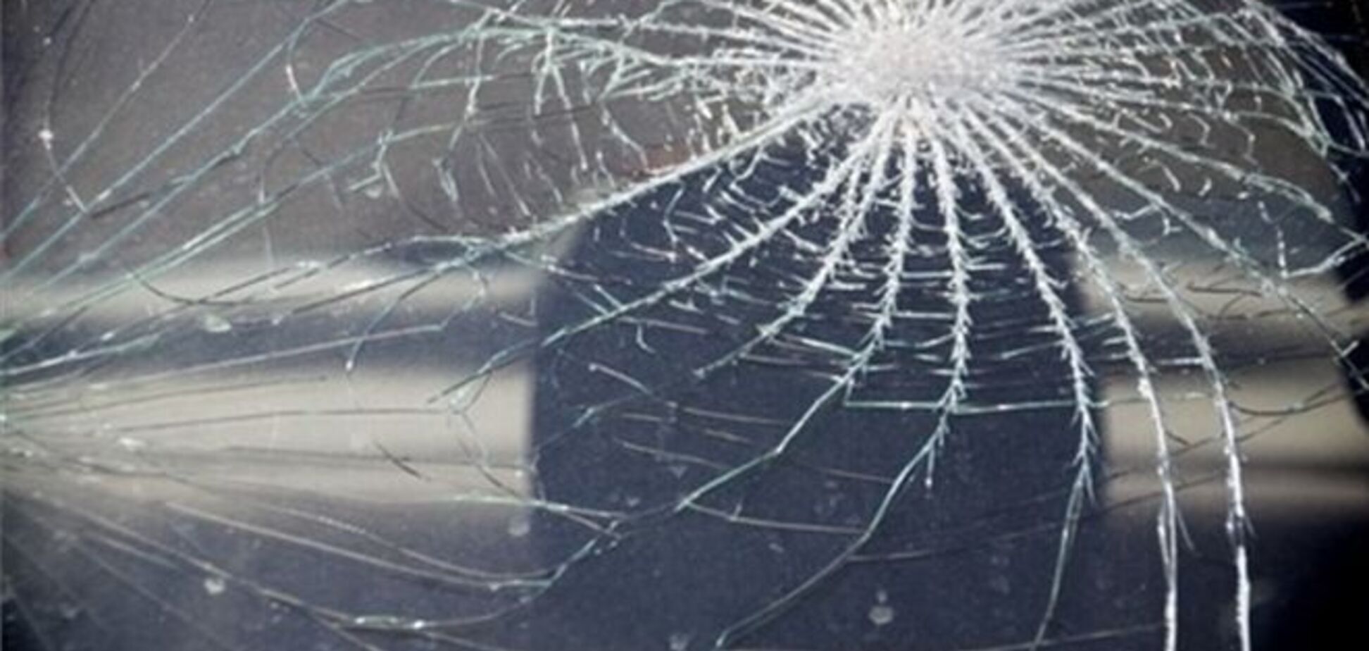 ЗМІ: у Луганську п'яний син судді на 'BMW Х5' збив дівчину