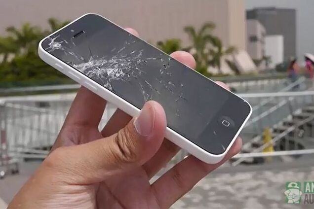 iPhone 5C не выдержал дроп-тест