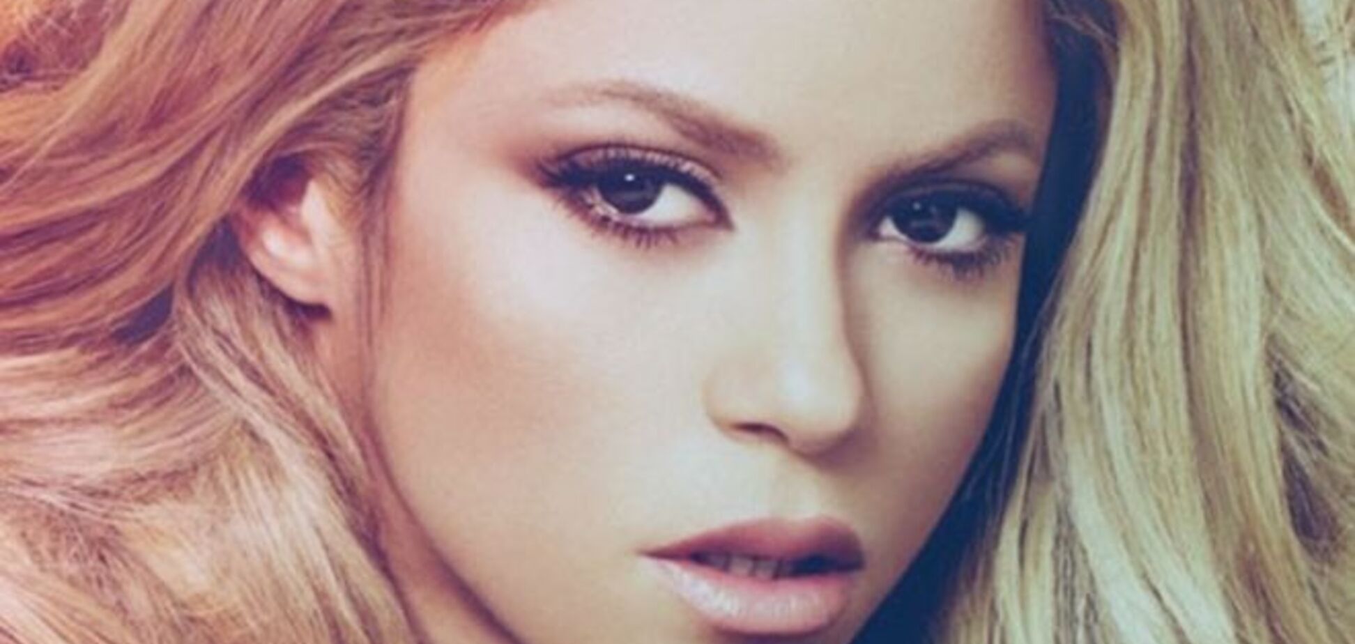 Новый трек Шакиры слили в Интернет