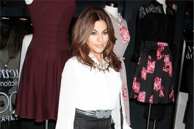 Ева Мендес дебютировала в роли дизайнера