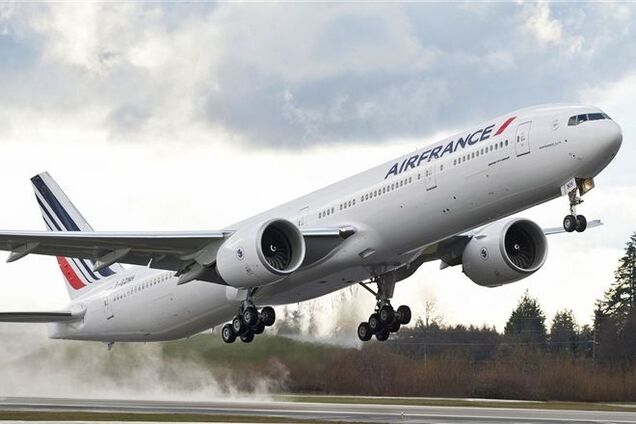 Из Парижа в Цюрих не долетели 44 кг золота