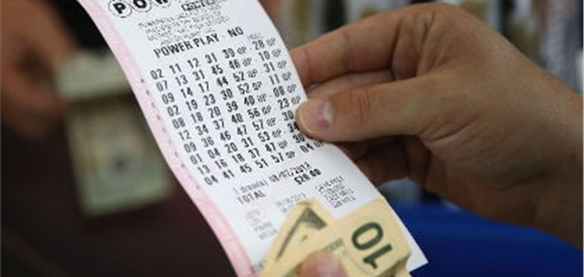 Рассчитывая всего лишь на хот-дог, американец выиграл $400 млн