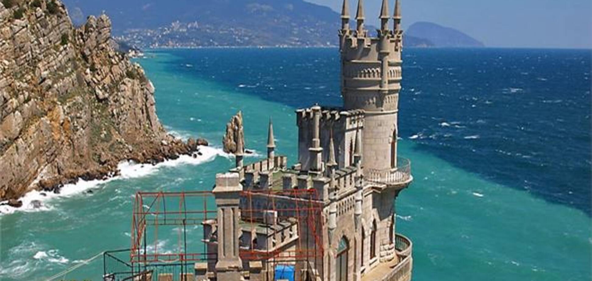 Туристам закрывают доступ к 'Ласточкиному гнезду'