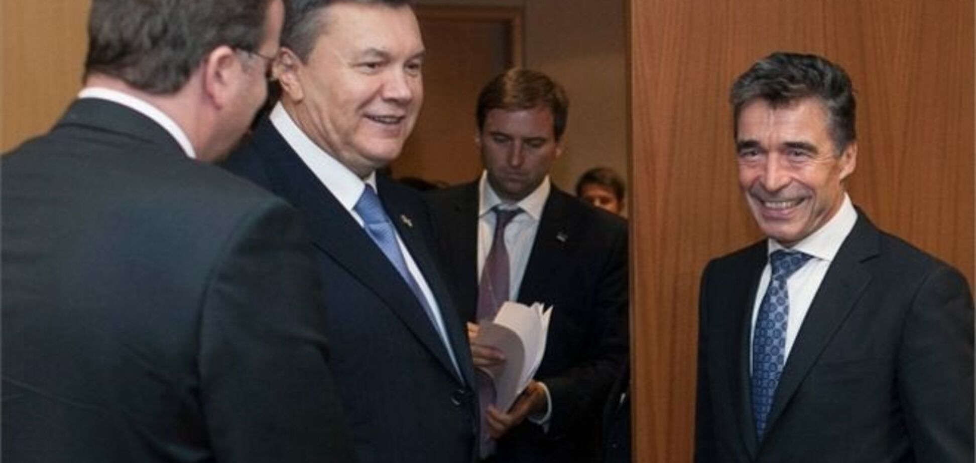 Янукович: Украина выполняет все обязательства по сотрудничеству с НАТО